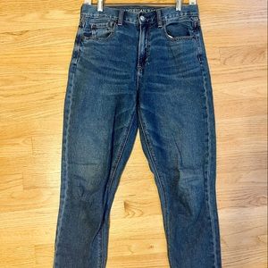 AE mom jean